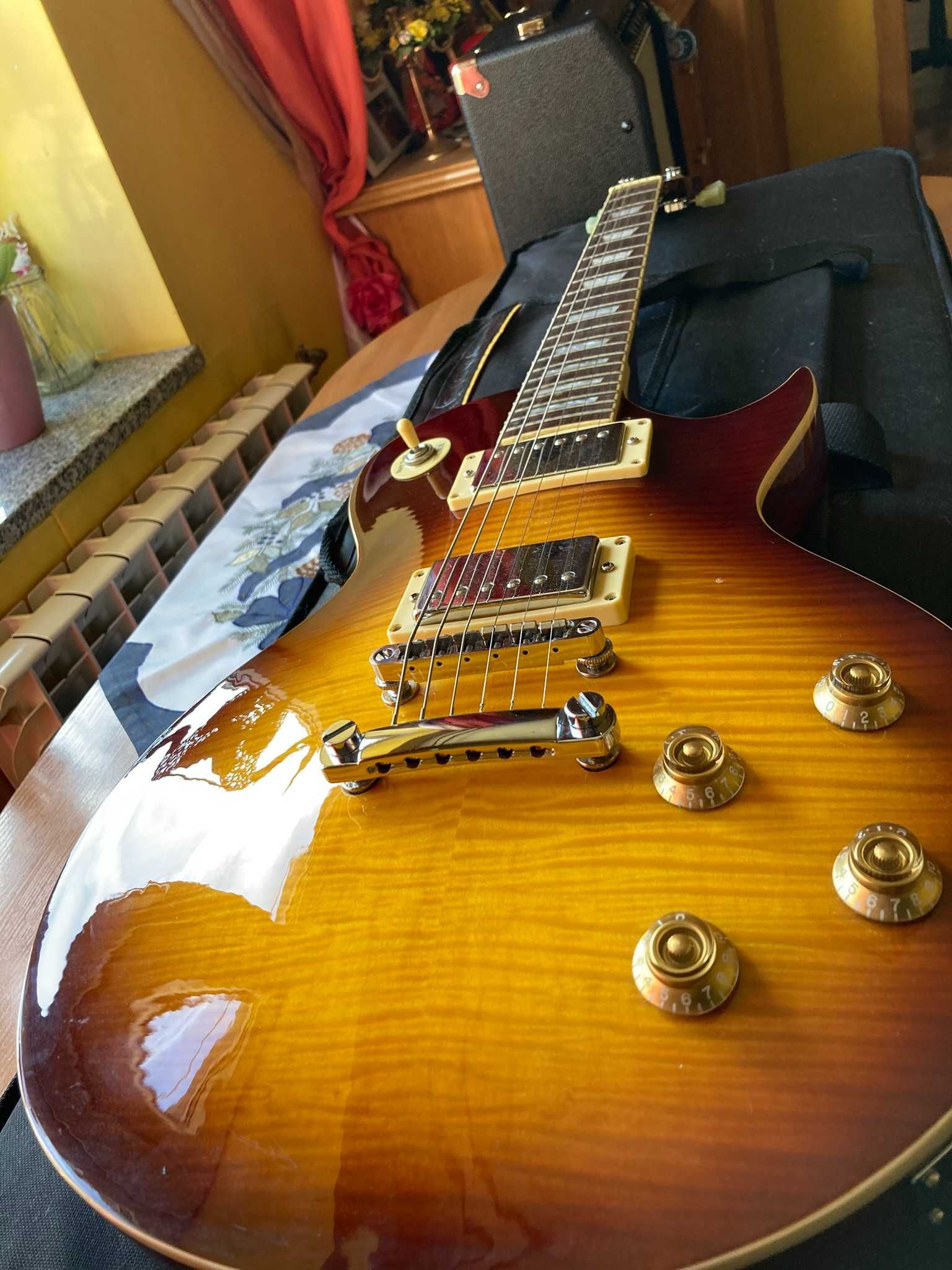 Gitara elektryczna vintage v100 + Akcesoria