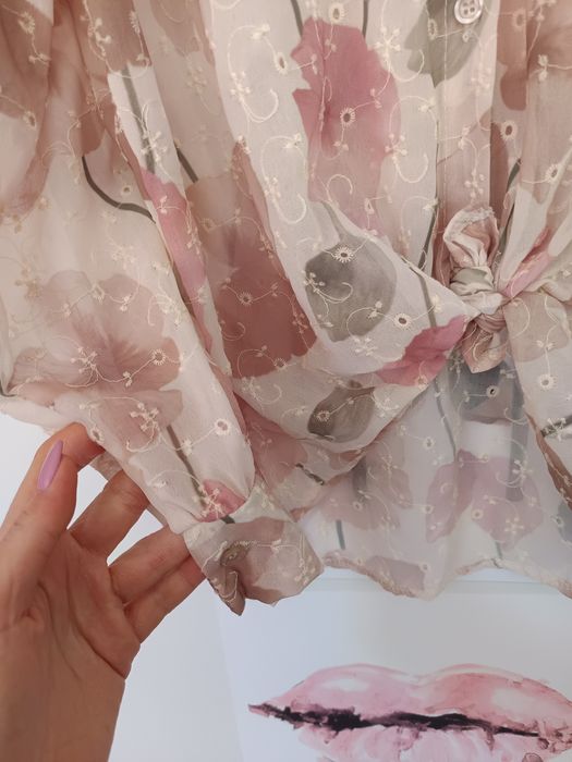 Ażurowa bluzka damska hit