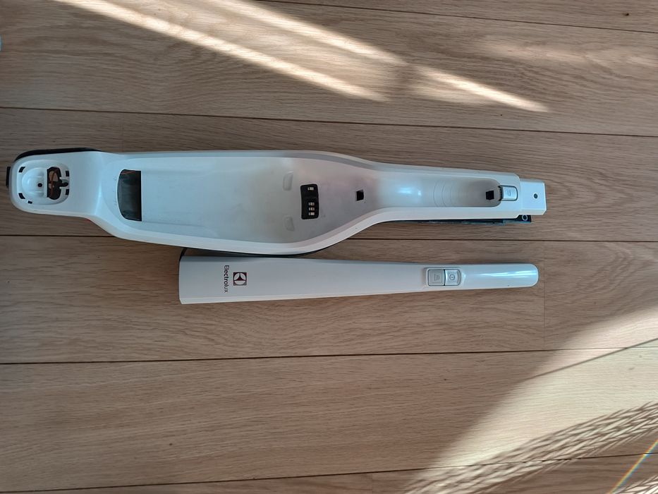 _._ Odkurzacz pionowy Electrolux ErgoRapido - części