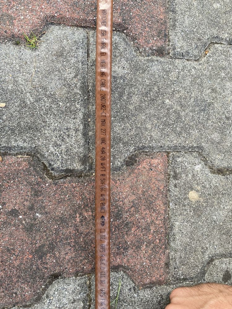 Kabel QTVR samoregulujacy przewód grzewczy RAYCHEM 64W/m