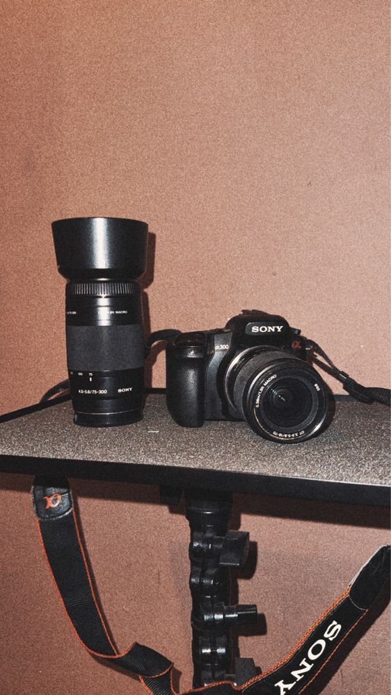 Sony Alpha 300 + 2 obiektywy + torba