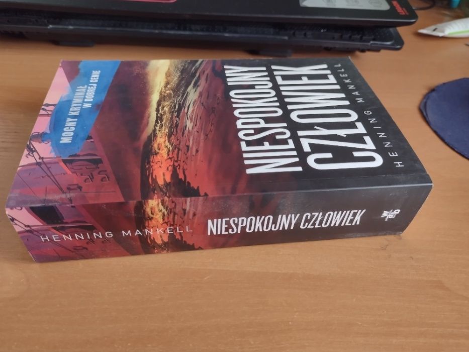 Niespokojny człowiek Mankell pocket Wallander t. 11