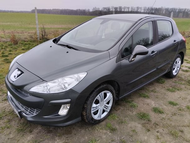 Peugeot 308 w ładnym stanie