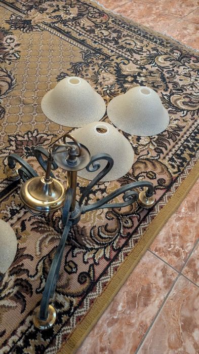 Komplet kutego oświetlenia – lampa, kinkiet i żyrandol – ręczna robota