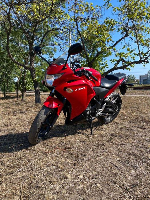 Мотоцикл Honda CBR250R