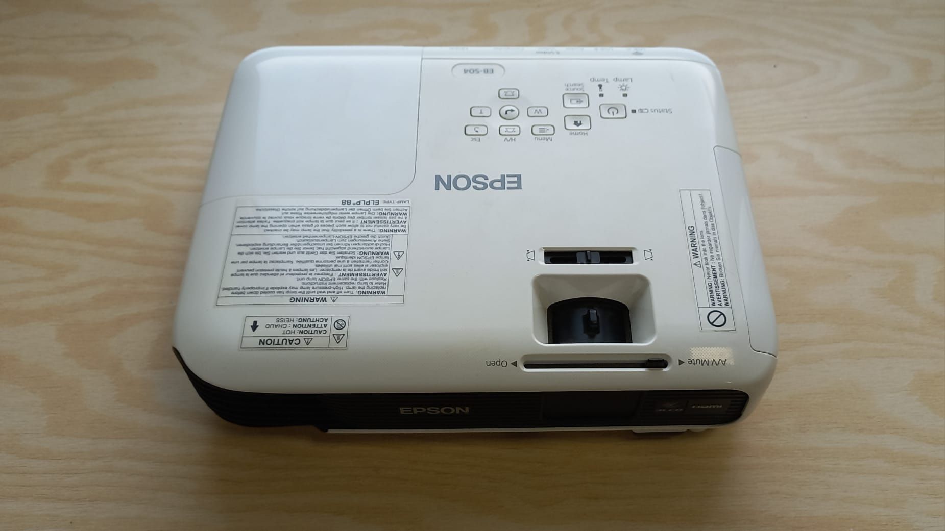 Projektor Epson EB-S04