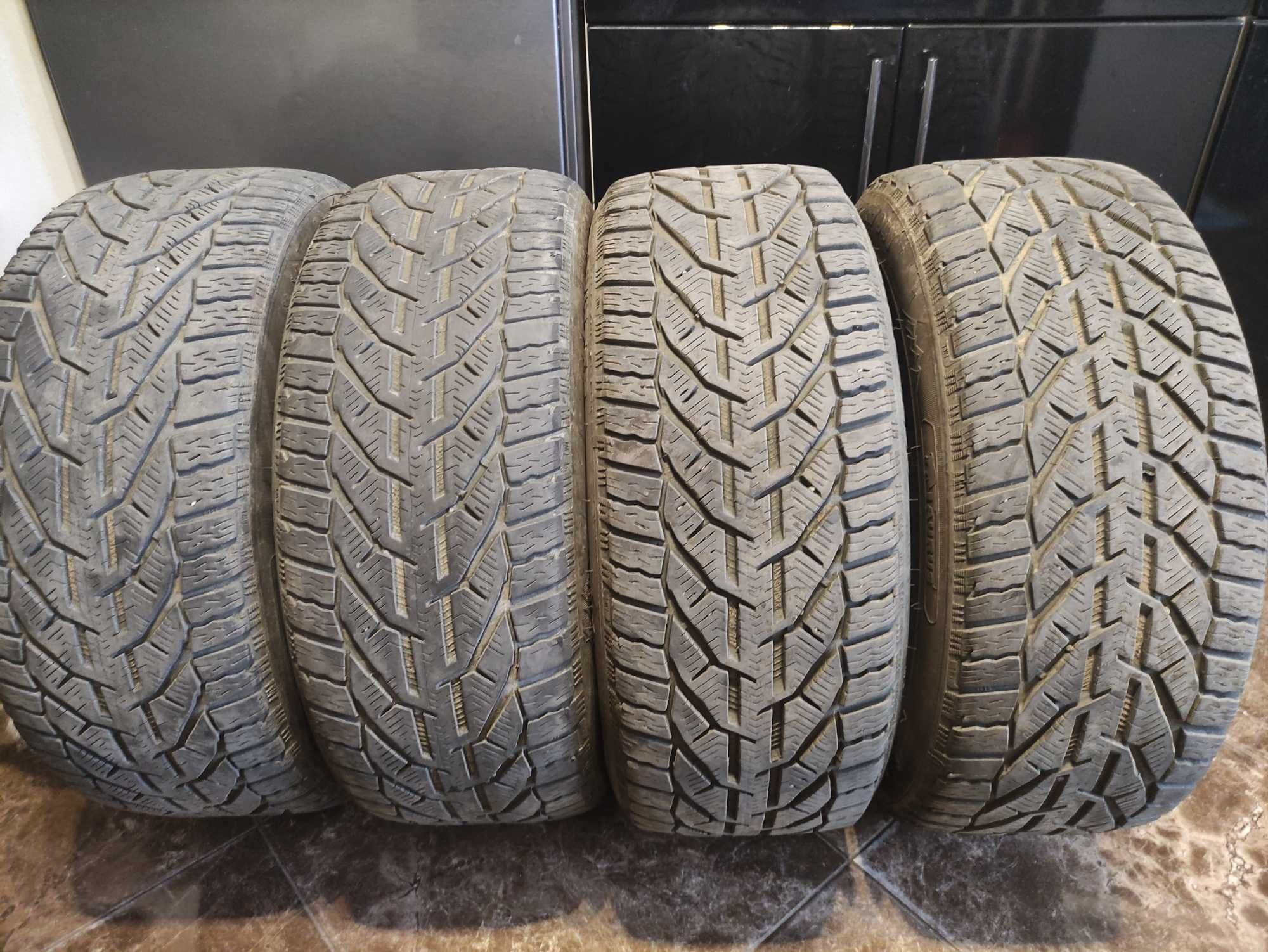 Шини 225/45/R17 все сизонка