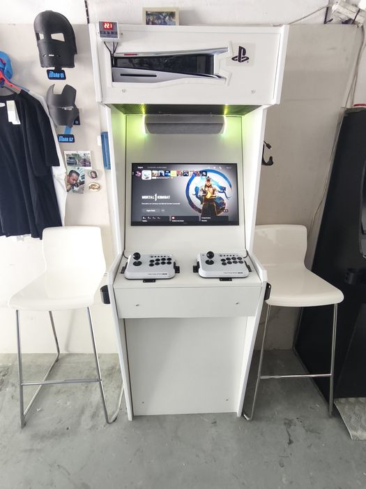 Arcade feita  com  PS5