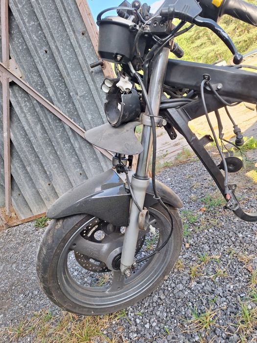 Suzuki GS500F w całości