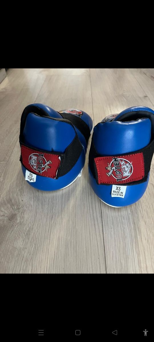 Ochaniacze do stóp do taekwondo, nowe,