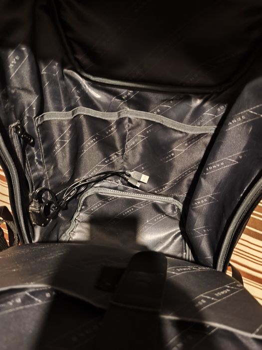 Mochila de Viagem/Trabalho – Anti-Roubo + Porta USB