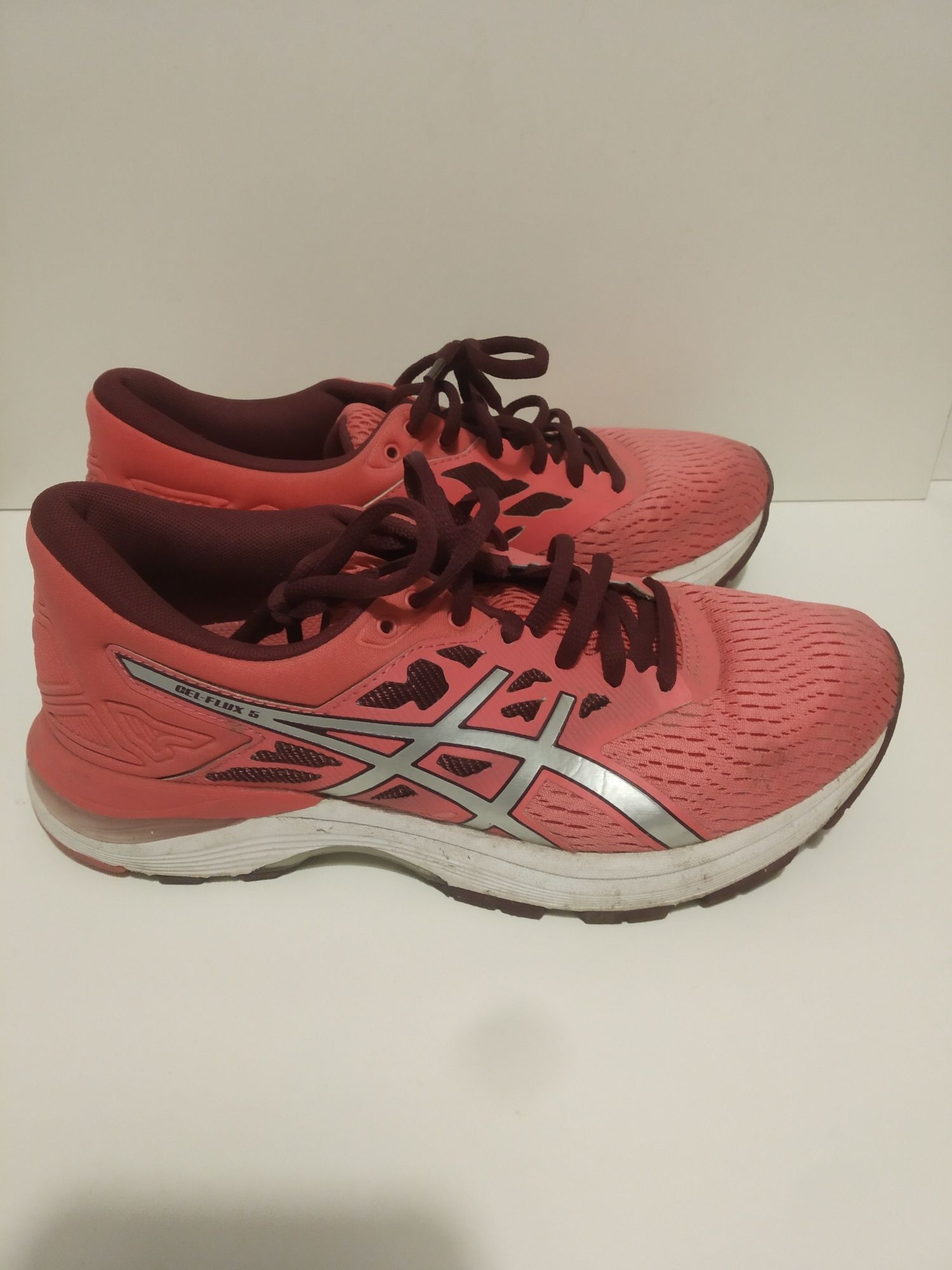 Buty Asics rozm. 38