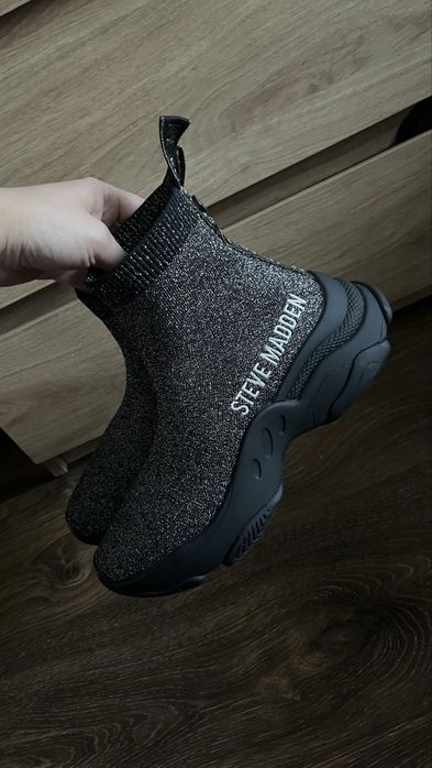 Buty sneakersy Master srebro czarne błyszczące 38 Steve Madden