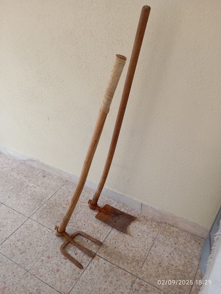 Enchada e forquilha