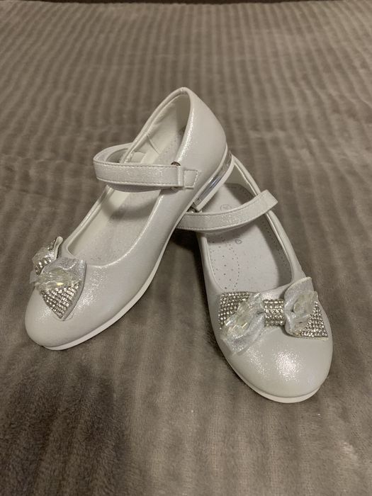 туфлі для дівчинки