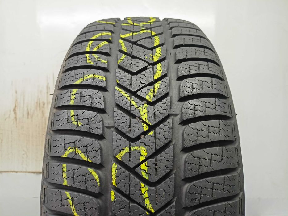 Pirelli SottoZero 3 225/40/18 2017r. 92H 7,5mm (3296)