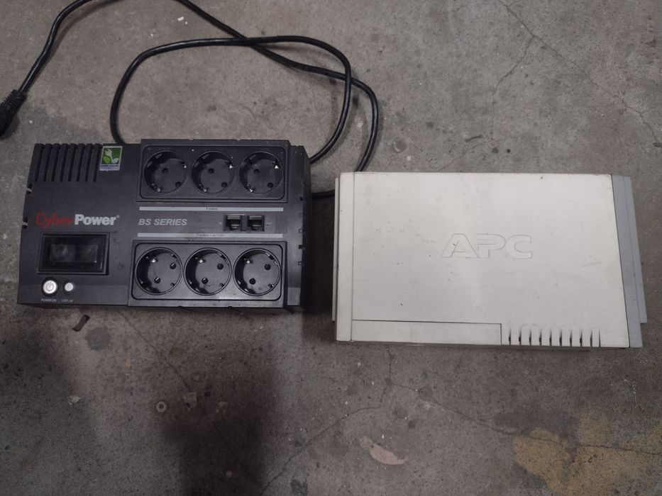 Zestaw starej elektroniki