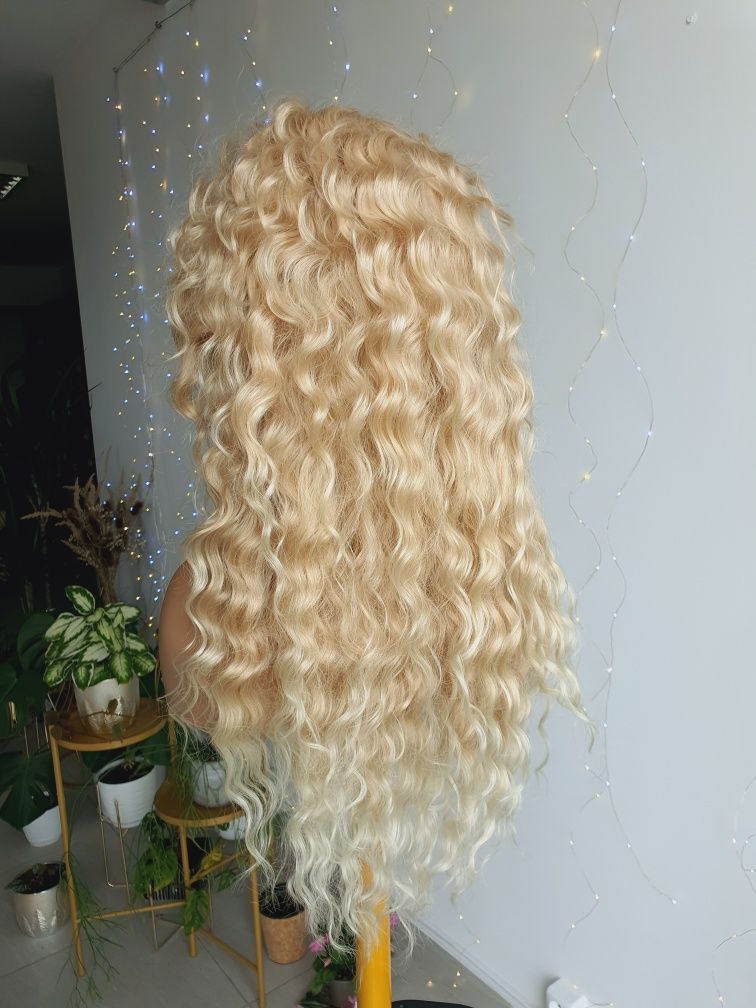 Długa peruka średni blond fale loki afroloki naturalna fryzura