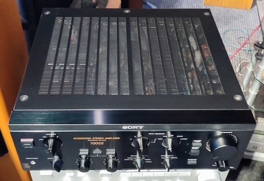 Sony TA-F700ES підсилювач інтегрований + Wi-Fi streamer