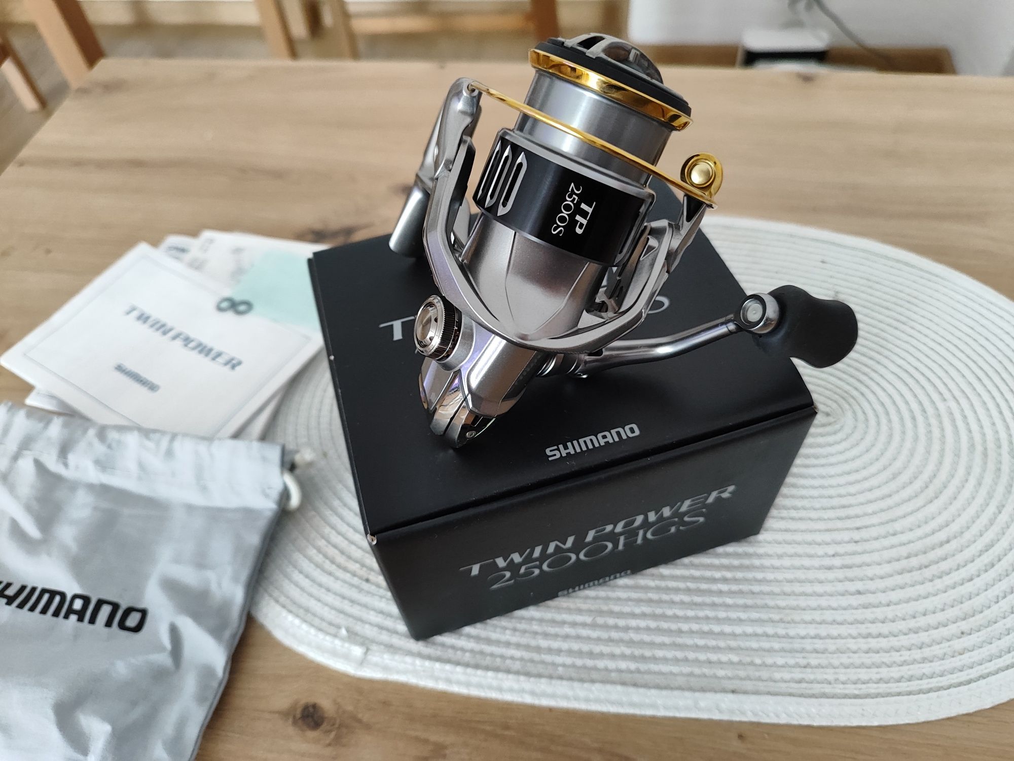 Shimano Twin power 2500HGS