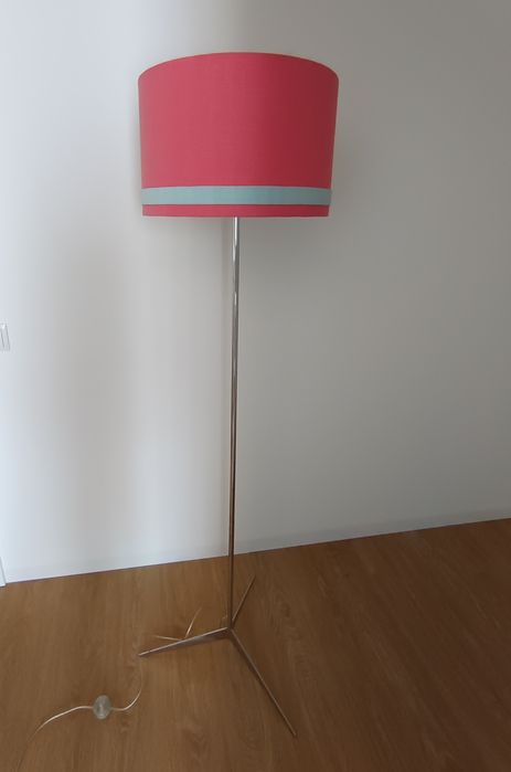 Candeeiro pé cromado 140cm