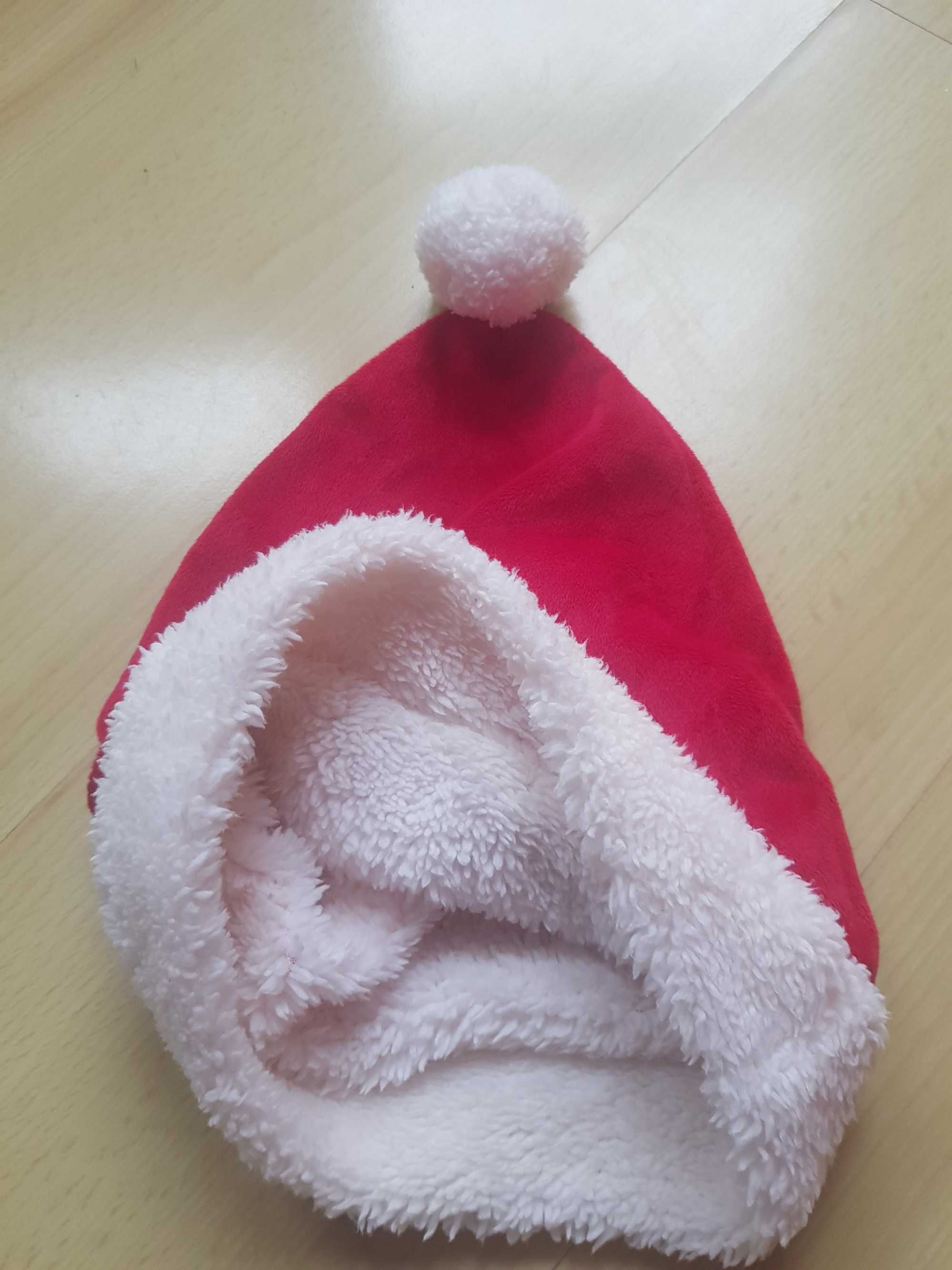 Czapka Mikołaja C&A