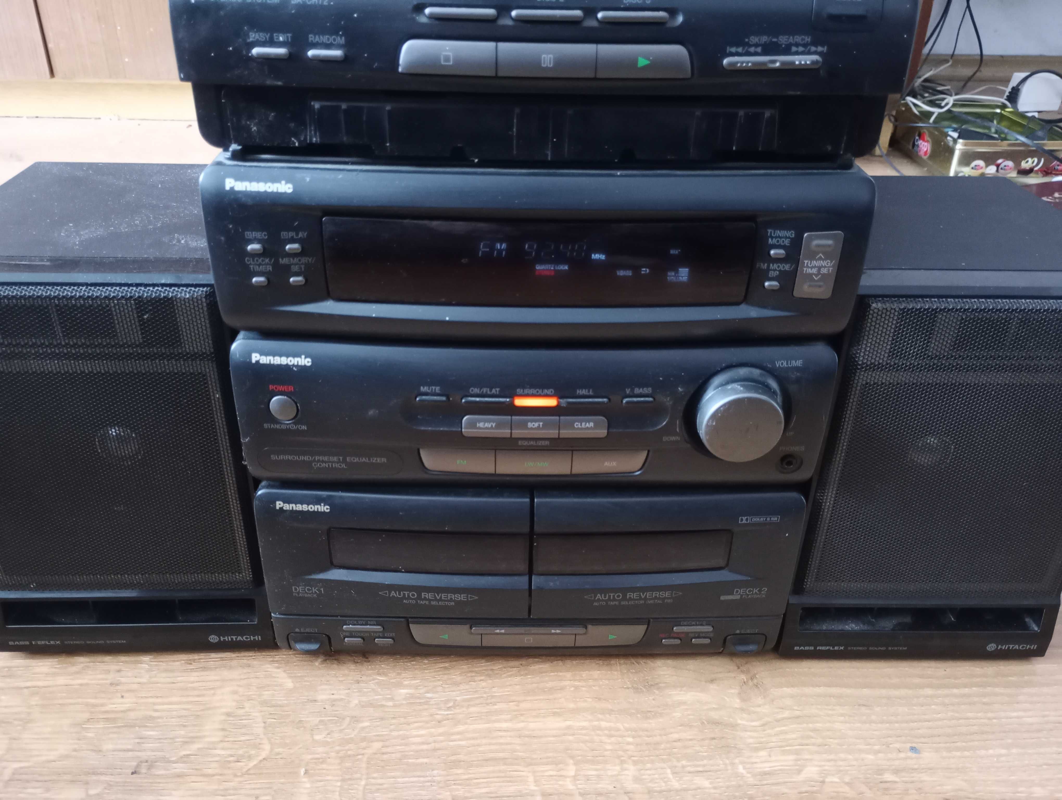 Wieza Pansonic SA-CH72 z uszkodzonym CD z kasetami magnetofonowymi