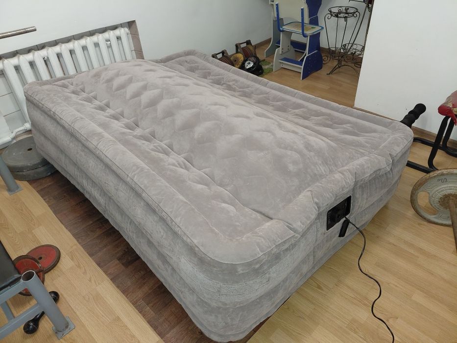 Надувне ліжко INTEX