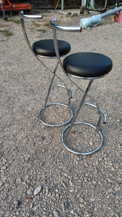 Krzesla barowe dwie sztuki HOKER