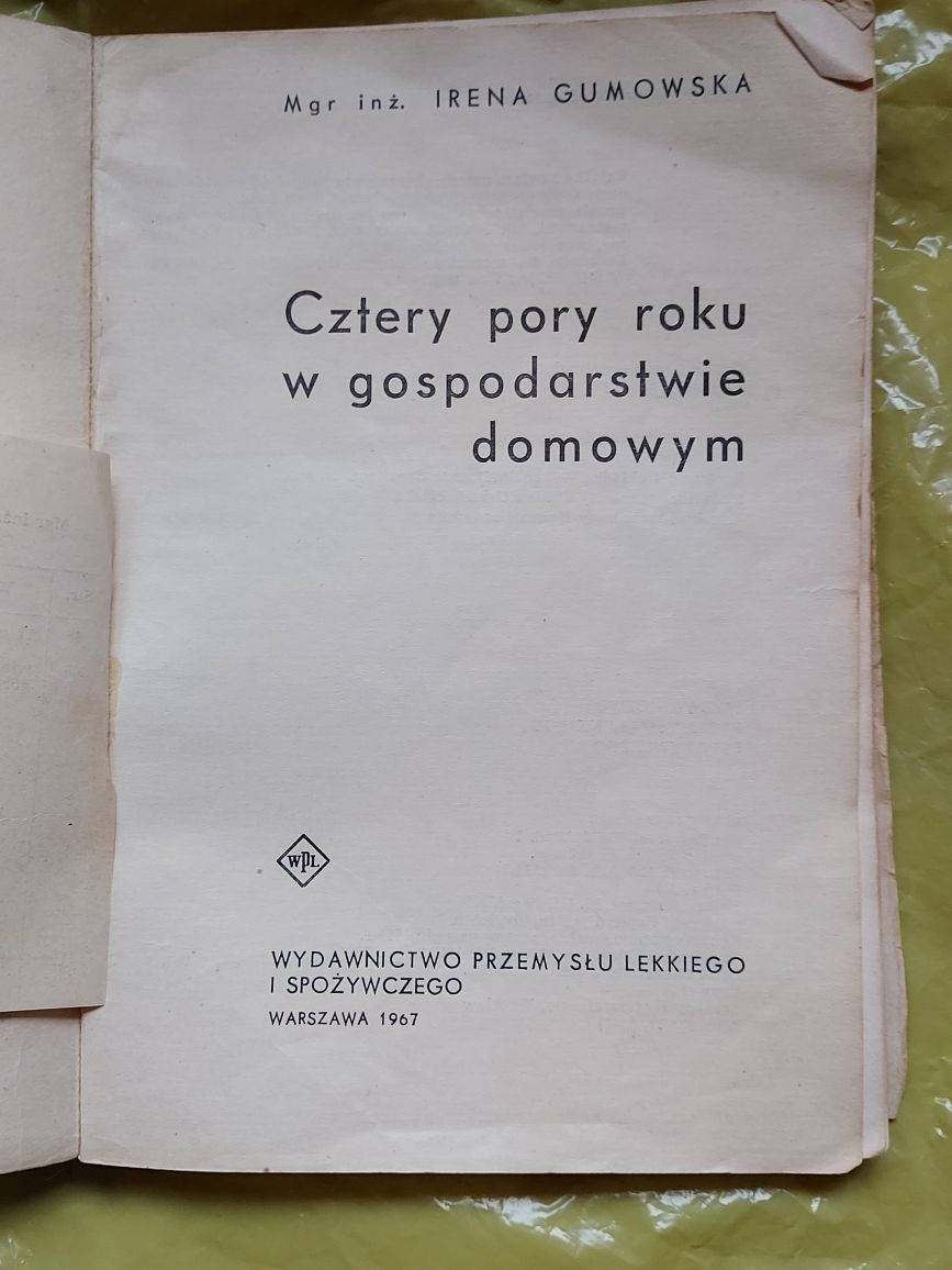 Książka Cztery pory roku w gospodarstwie domowym rok 1967rok