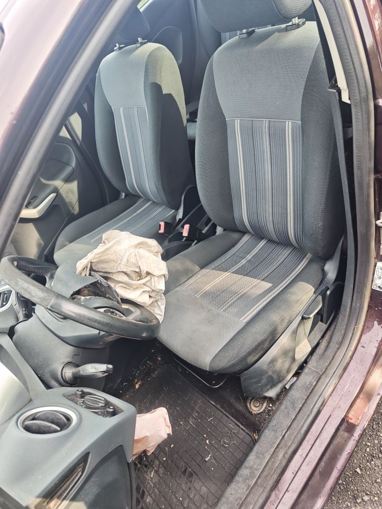 Ford Fiesta 1.6 diesel 90KM mk7 2010 rok.