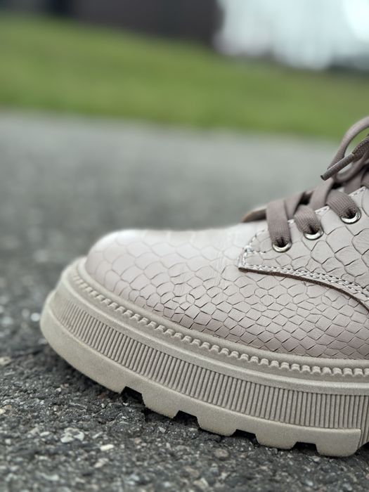 Ботинки жіночі шкіра 39 р