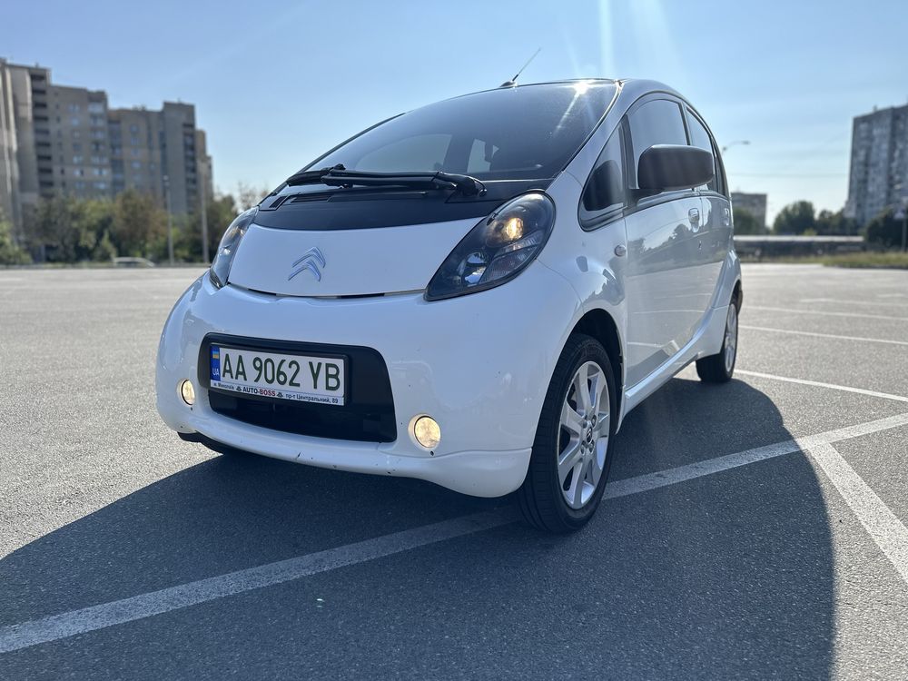 Citroen C-Zero, класна іграшка ;)