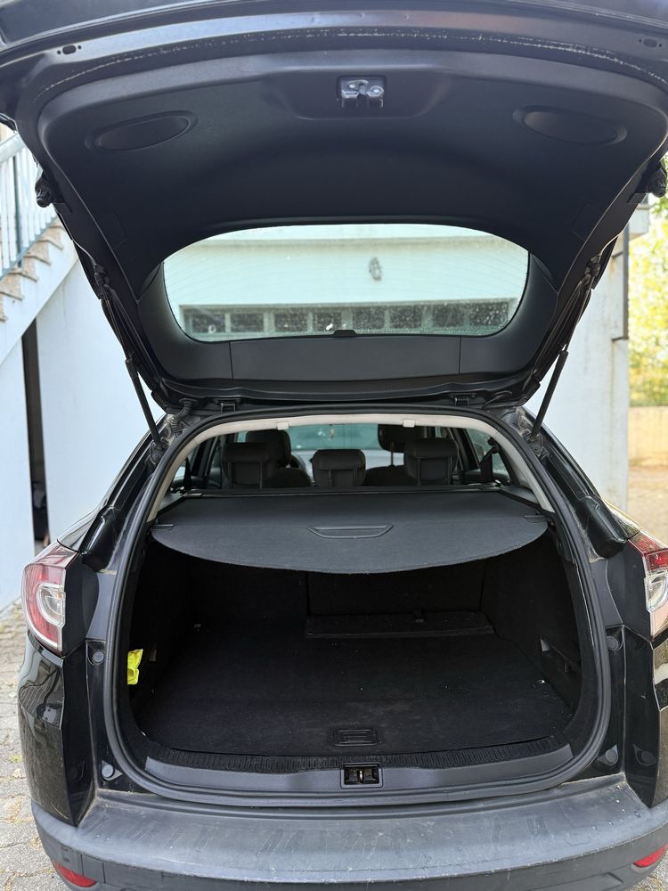 Renault megane preta