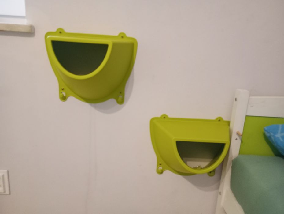 Półki z wieszakami ikea Krokig do pokoju dziecięcego