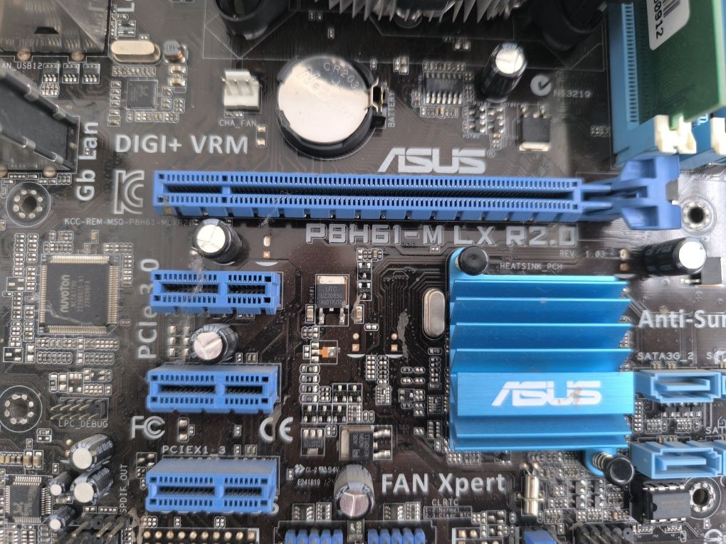 Продам Материнську плату Asus P8H61-M LX R2.0 s1155