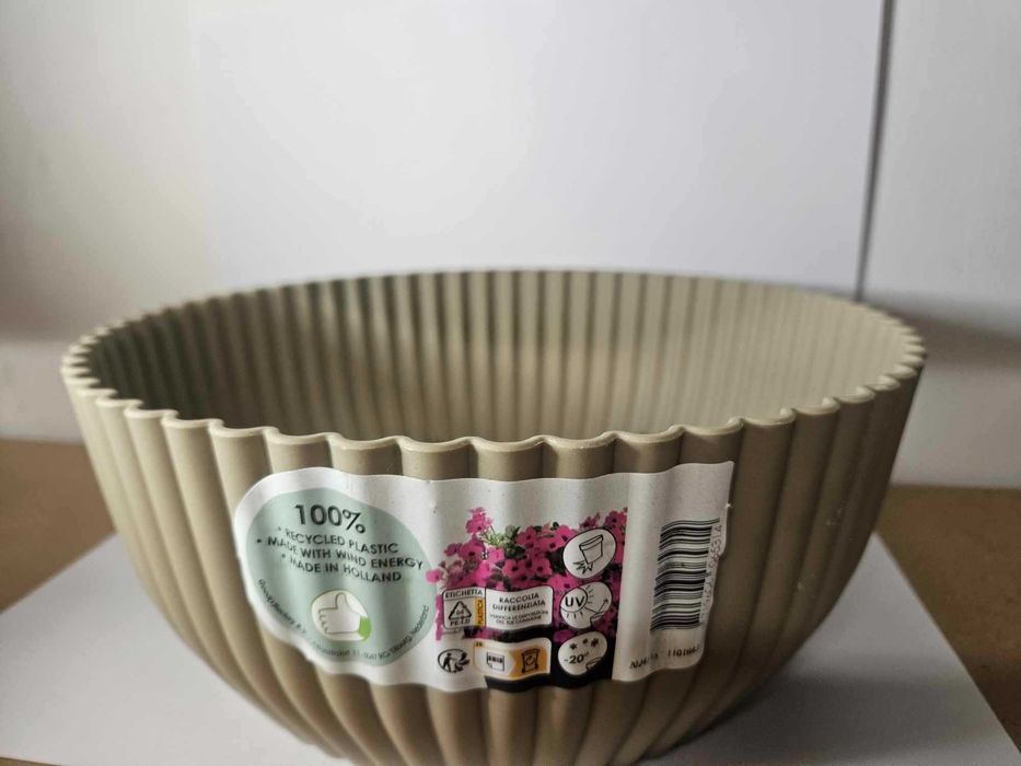 Doniczka karbowana w kolorze pudrowy róż 3,1 L, niska