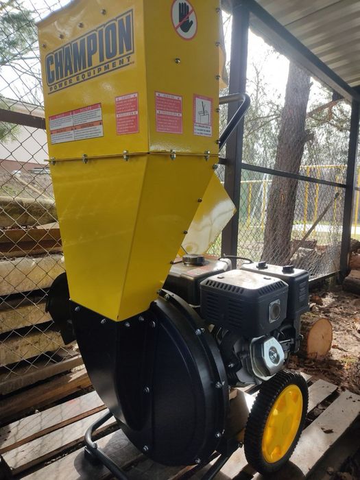 Дробилка для гілок Champion торг