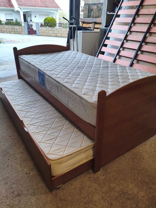 Cama extensível  com colchão