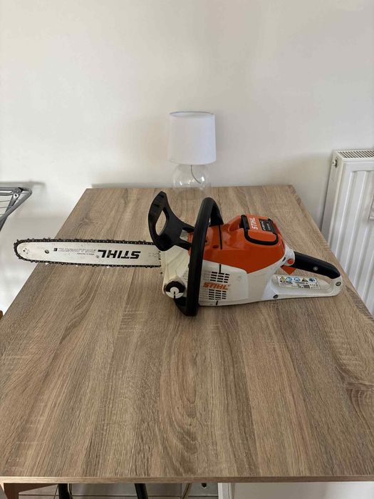 Stihl MSA 220 C  + akumulator AP 300 S– stan bardzo dobry