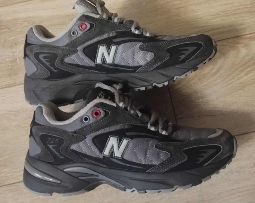 Кросівки New Balance 725