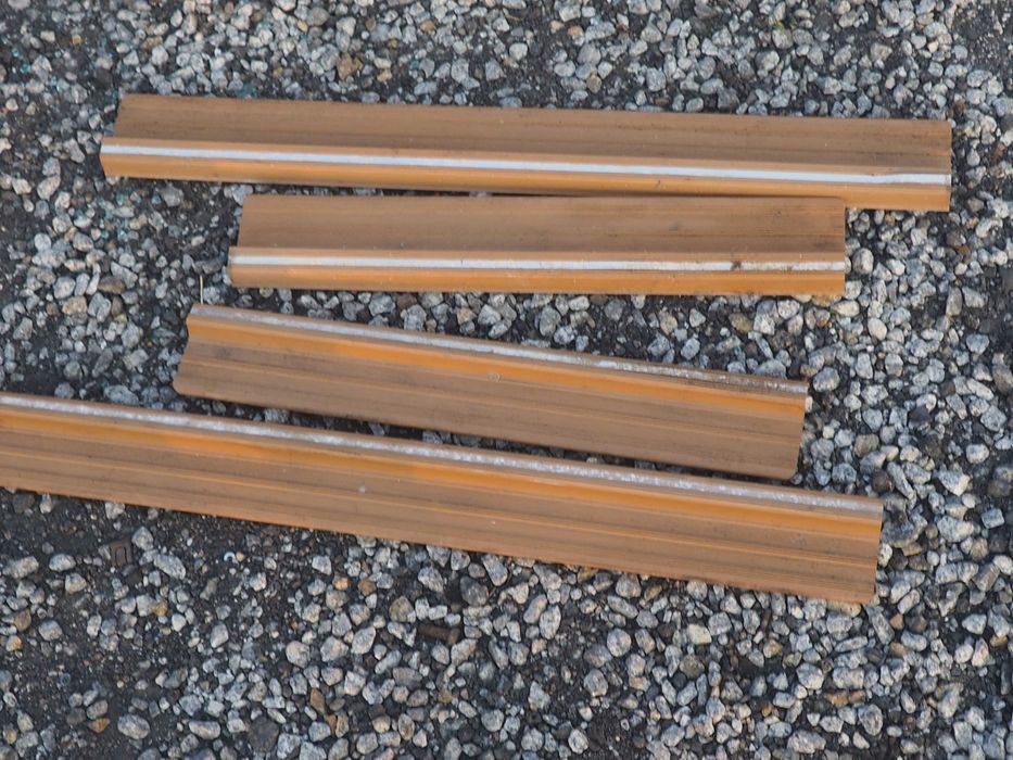 Listwy progowe mercedes W123 sedan kombi palomino