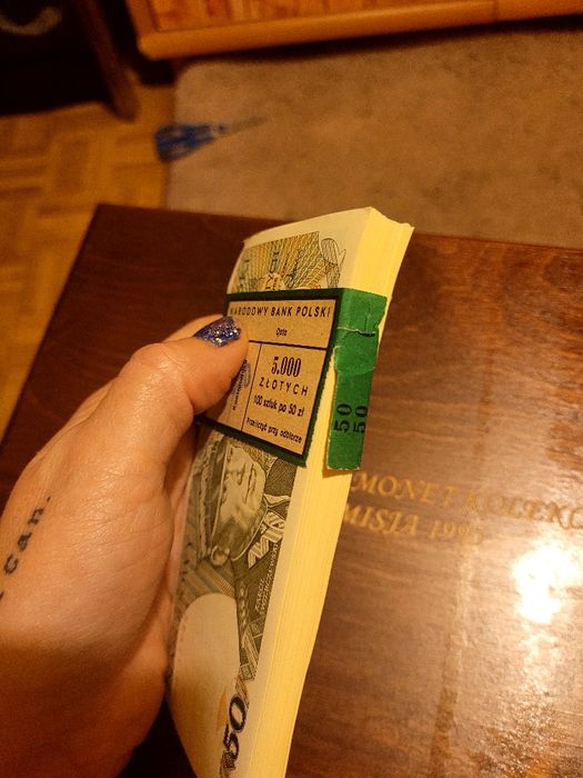 Paczka banknotów 50 zł z 1988 r