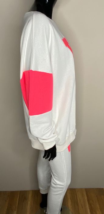 Nowy komplet dresowy Śmietana z neonowym różem rozm. One Size Aszmi