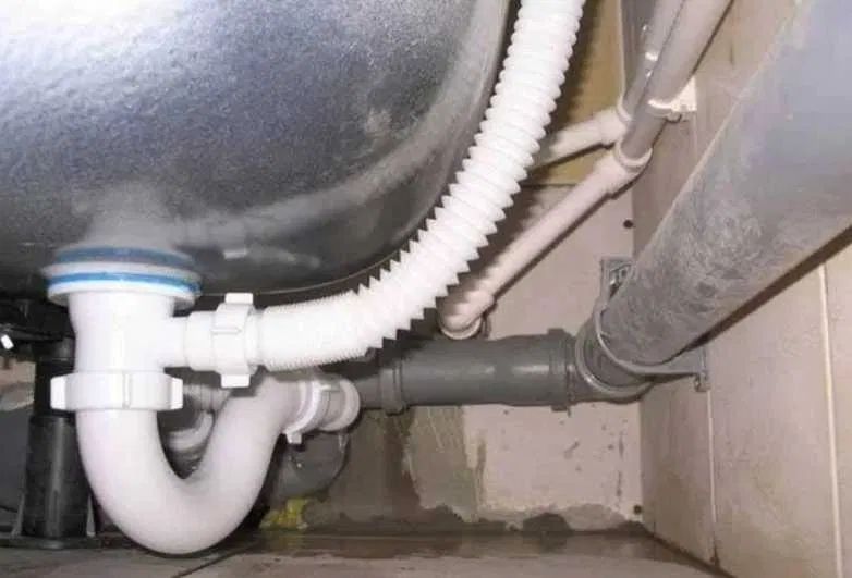 Замена сифона Николаев. Чистка труб канализации