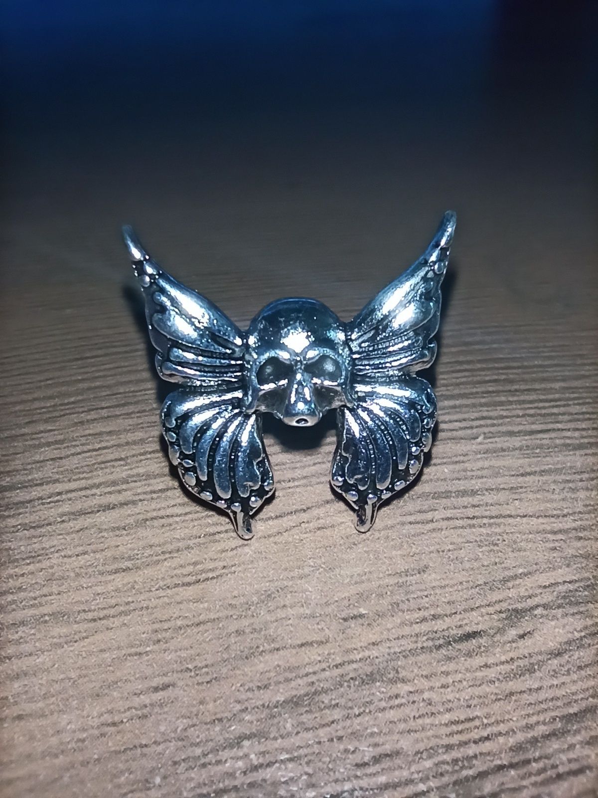 Sygnet motyl czaszka y2k drip drill nowy unisex
