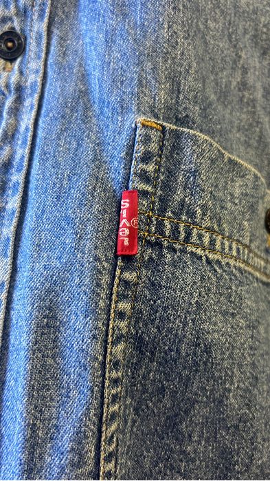 Camisa da levis  de senhora tamanho M