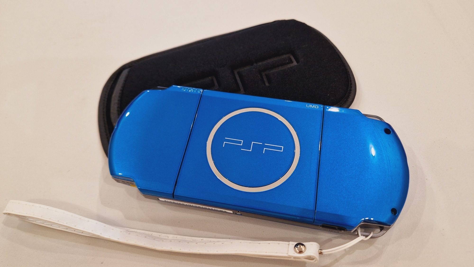 Sony PSP-3000 с играми 130шт!