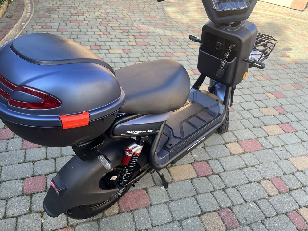 Електроскутер  Demo 800w