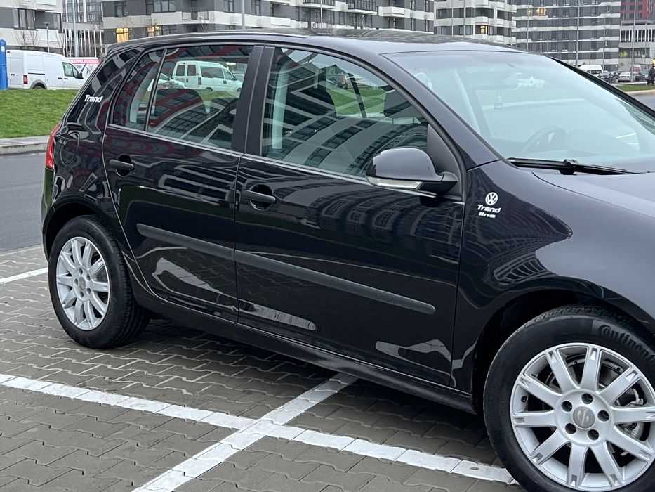 VW Golf 5 1.6 FSI, автомат, бензин - 198 000 км